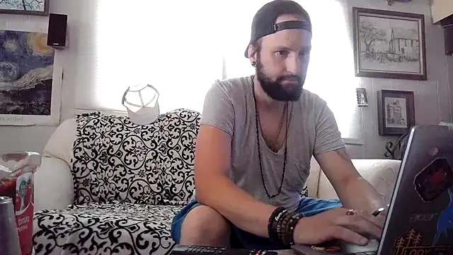 BobbyQ29 online show from April 22, 6:31 pm