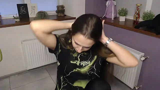 Caramel bunny online show from December 3, 1:32 pm