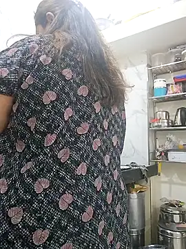 Ravina patil1 online show from February 5, 4:25 pm