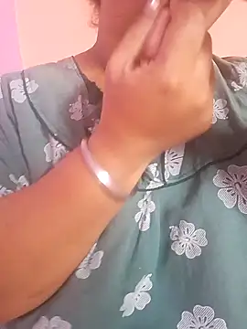 Ravina patil1 online show from February 7, 7:50 am