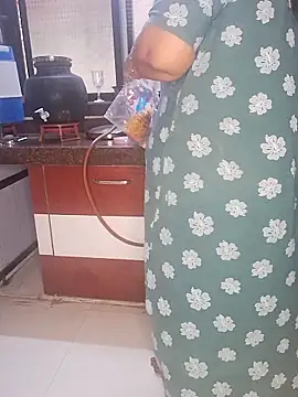 Ravina patil1 online show from February 7, 11:01 am