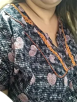 Ravina patil1 online show from February 25, 3:27 pm