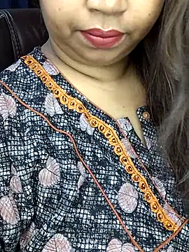 Ravina patil1 online show from September 22, 5:37 pm