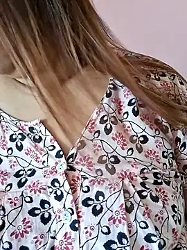 Ravina patil1 online show from April 18, 7:12 am