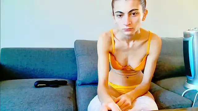 Snapshot of Fit_Yummy chatting on February 8, 9:03 am Fit Yummy online show from February 8, 9:03 am