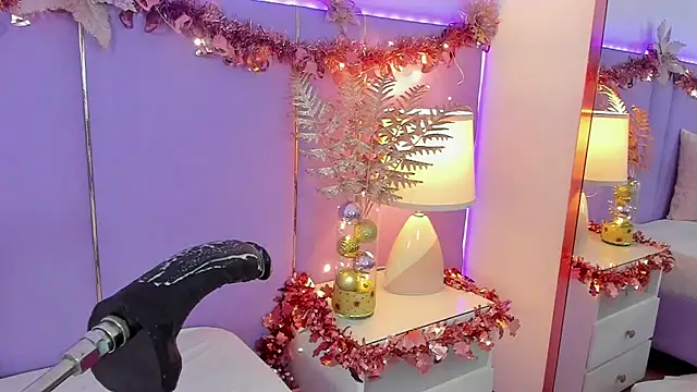 SophyRuiz  online show from December 15, 11:58 am