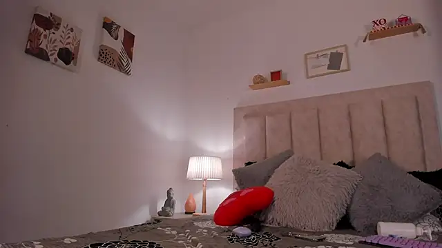 Avaline Blancx online show from February 27, 4:20 am