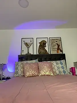 exoticcute online show from February 16, 5:09 pm