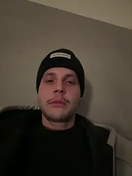 Snapshot of Alessandroxxx6968 chatting on January 31, 12:28 am Alessandroxxx6968 online show from January 31, 12:28 am