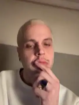 Snapshot of Alessandroxxx6968 chatting on March 6, 8:05 pm Alessandroxxx6968 online show from March 6, 8:05 pm