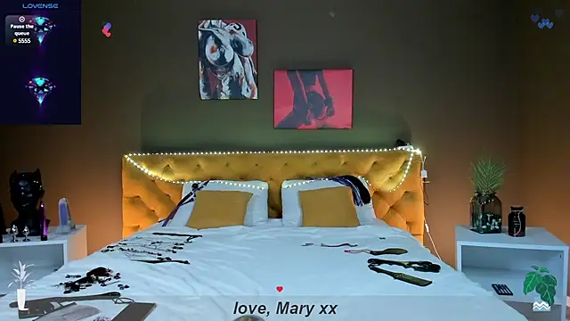 Mary Xextra online show from February 21, 1:11 am