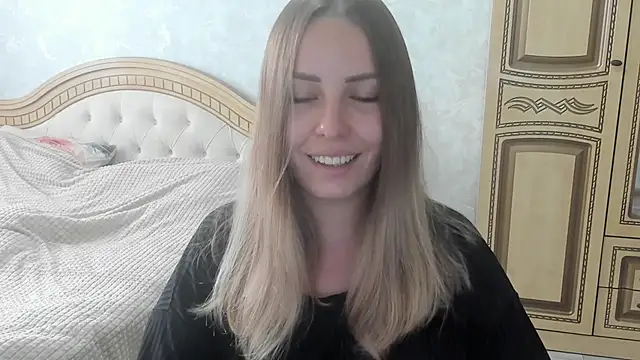 Snapshot of Mia_shy1 chatting on October 26, 10:10 am Mia shy1 online show from October 26, 10:10 am