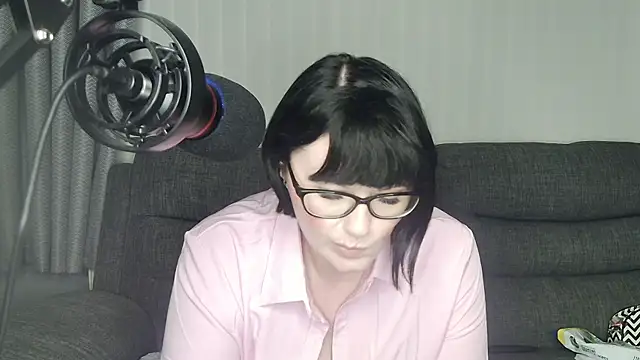 SquirtingIrishShannon online show from January 22, 6:20 pm