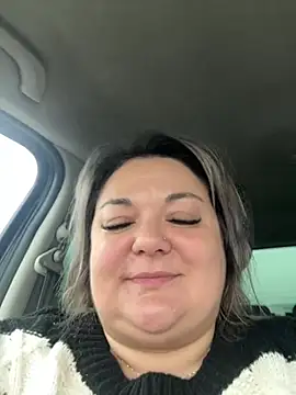 Snapshot of MikyVesela chatting on December 7, 7:49 am MikyVesela online show from December 7, 7:49 am