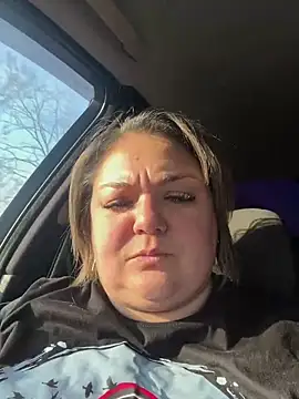 Snapshot of MikyVesela chatting on February 7, 2:04 pm MikyVesela online show from February 7, 2:04 pm