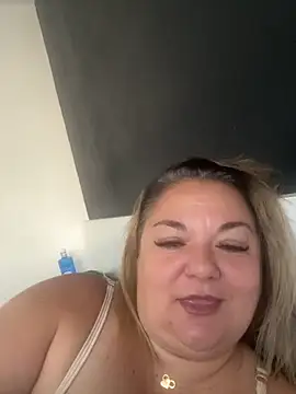 Snapshot of MikyVesela chatting on June 17, 7:11 am MikyVesela online show from June 17, 7:11 am
