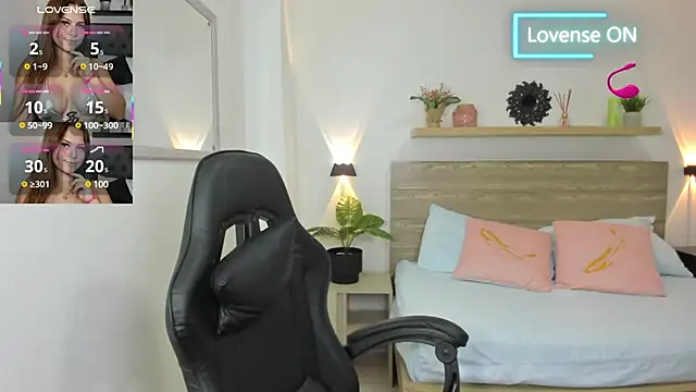 Snapshot of enma30_ chatting on February 15, 4:01 pm enma30  online show from February 15, 4:01 pm