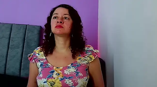 Snapshot of ArtesanaMK chatting on February 9, 5:11 pm ArtesanaMK online show from February 9, 5:11 pm