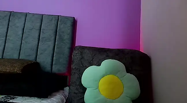 Snapshot of ArtesanaMK chatting on February 9, 8:24 pm ArtesanaMK online show from February 9, 8:24 pm