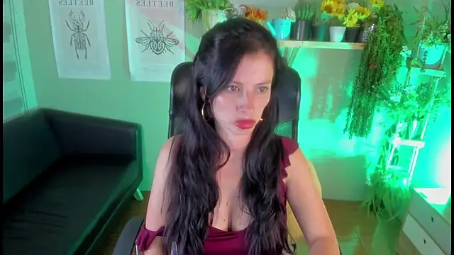 Snapshot of Aliiz_01 chatting on January 23, 3:05 am Aliiz 01 online show from January 23, 3:05 am