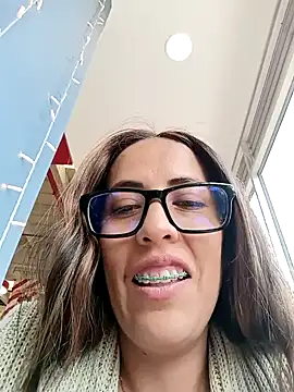 Snapshot of Lena-32 chatting on December 23, 8:57 pm Lena-32 online show from December 23, 8:57 pm