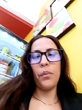 Snapshot of Lena-32 chatting on March 3, 4:46 pm Lena-32 online show from March 3, 4:46 pm