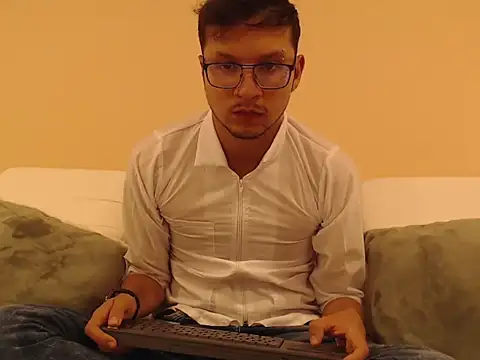 andy loverxx online show from April 10, 1:44 am