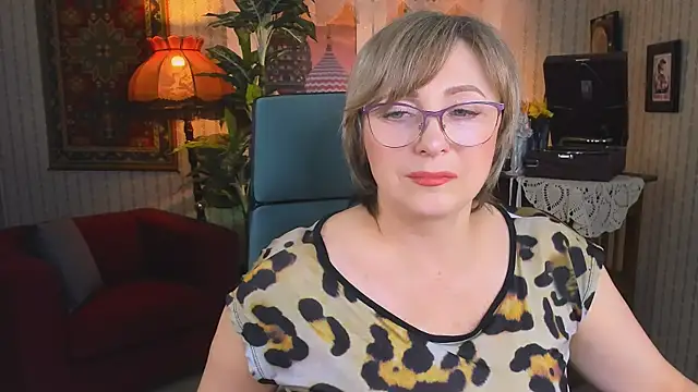 sugar vivien online show from February 5, 9:15 am