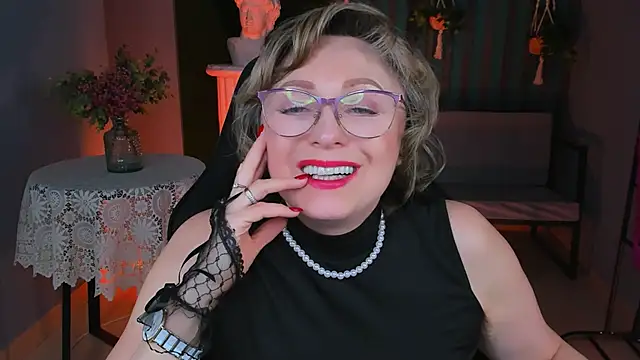 sugar vivien online show from February 6, 7:18 pm