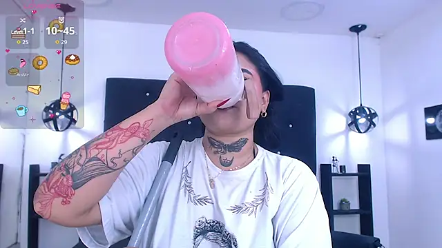 Mels  online show from November 22, 6:51 pm