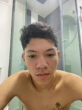 JulianRose 1 online show from April 25, 11:35 am