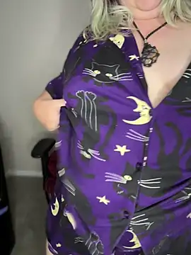 kitten0760 online show from June 14, 6:10 pm