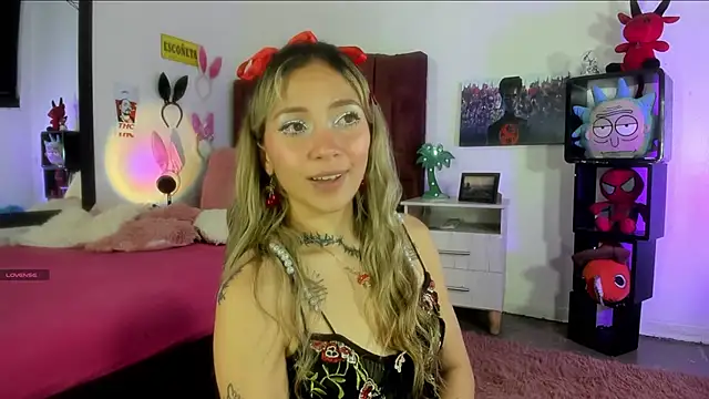 alisson zafiro  online show from February 3, 9:19 am