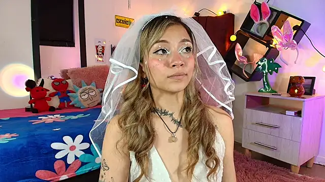 alisson zafiro  online show from March 13, 6:16 am