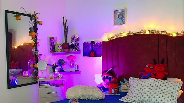 alisson zafiro  online show from April 20, 3:20 am