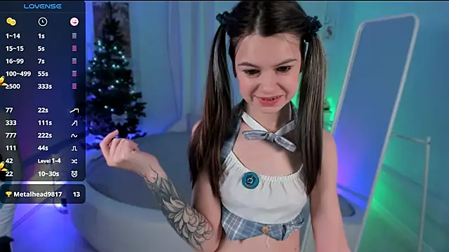 Snapshot of Lil_Amelie chatting on December 13, 5:21 pm Lil Amelie online show from December 13, 5:21 pm