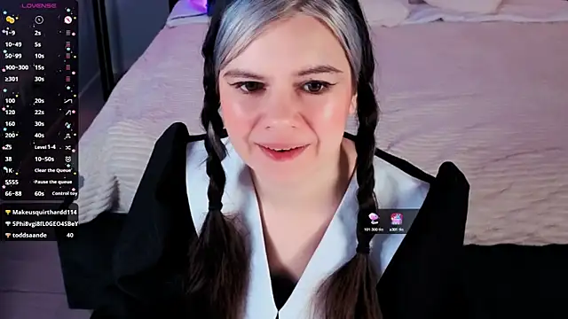 Snapshot of Lil_Amelie chatting on October 7, 7:49 am Lil Amelie online show from October 7, 7:49 am