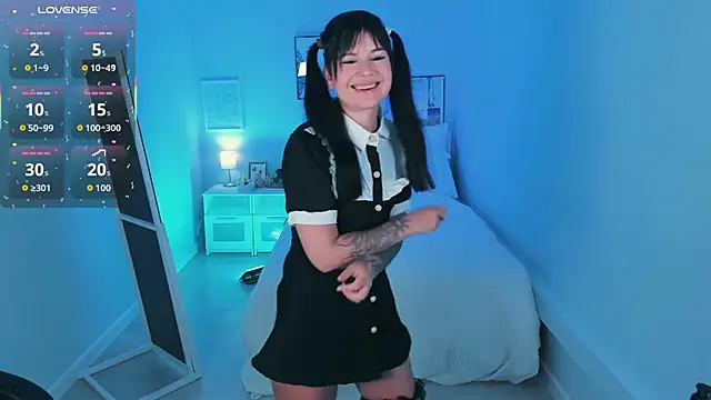 Lil Amelie online show from March 14, 2:33 pm