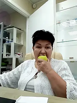 Snapshot of FantasyMichelle chatting on December 30, 10:43 am FantasyMichelle online show from December 30, 10:43 am