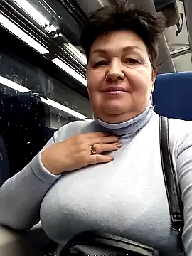 Snapshot of FantasyMichelle chatting on January 3, 2:51 pm FantasyMichelle online show from January 3, 2:51 pm