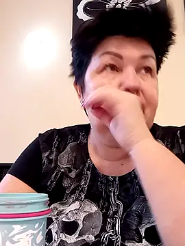 Snapshot of FantasyMichelle chatting on February 10, 6:53 am FantasyMichelle online show from February 10, 6:53 am