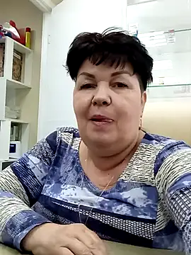 Snapshot of FantasyMichelle chatting on March 2, 11:50 am FantasyMichelle online show from March 2, 11:50 am