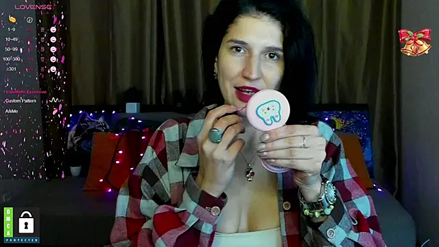 Snapshot of Alianna_Solo_Kisses chatting on January 30, 3:29 pm Alianna Solo Kisses online show from January 30, 3:29 pm