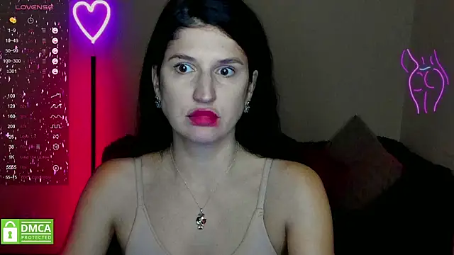 Snapshot of Alianna_Solo_Kisses chatting on February 2, 12:24 pm Alianna Solo Kisses online show from February 2, 12:24 pm