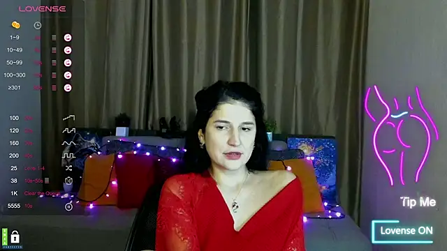 Snapshot of Alianna_Solo_Kisses chatting on February 3, 3:27 pm Alianna Solo Kisses online show from February 3, 3:27 pm