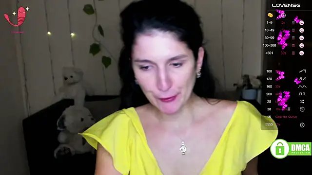 Snapshot of Alianna_Solo_Kisses chatting on February 12, 12:55 pm Alianna Solo Kisses online show from February 12, 12:55 pm