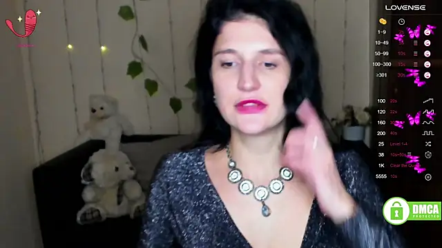 Snapshot of Alianna_Solo_Kisses chatting on February 12, 4:00 pm Alianna Solo Kisses online show from February 12, 4:00 pm