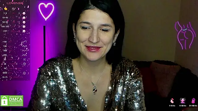 Snapshot of Alianna_Solo_Kisses chatting on February 19, 6:22 am Alianna Solo Kisses online show from February 19, 6:22 am