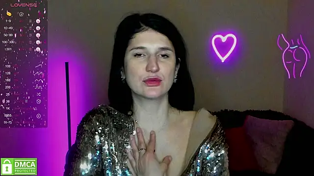 Snapshot of Alianna_Solo_Kisses chatting on February 19, 3:38 pm Alianna Solo Kisses online show from February 19, 3:38 pm