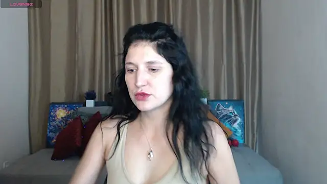 Snapshot of Alianna_Solo_Kisses chatting on March 18, 12:25 pm Alianna Solo Kisses online show from March 18, 12:25 pm